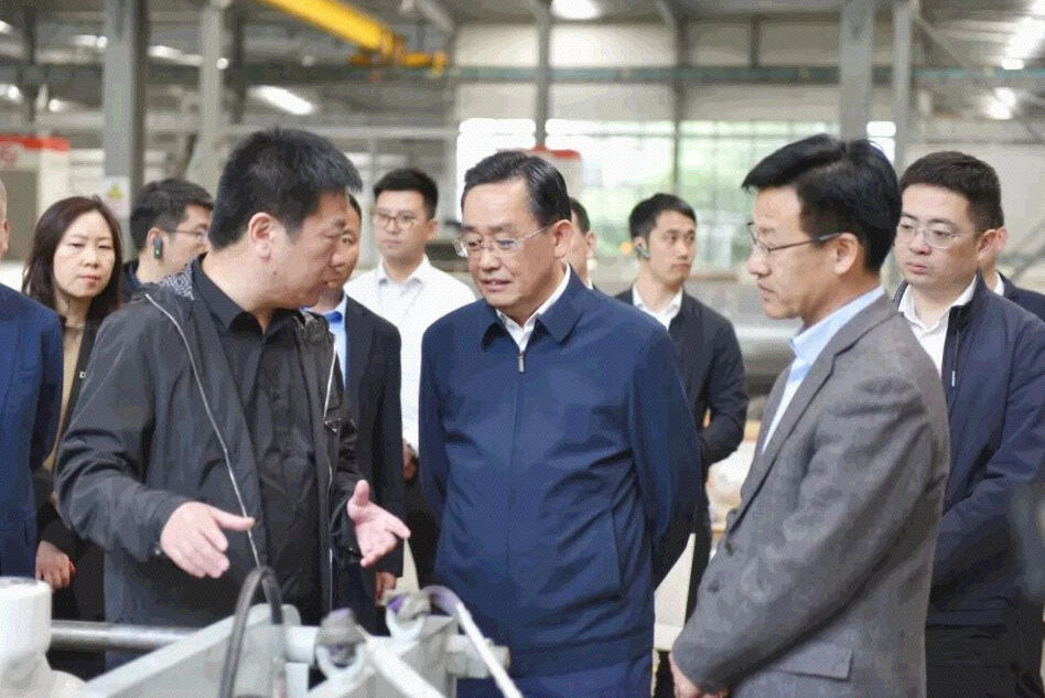 安徽省無為市黨政代表團考察安靠智電 安徽省無為市黨政代表團考察安靠智電